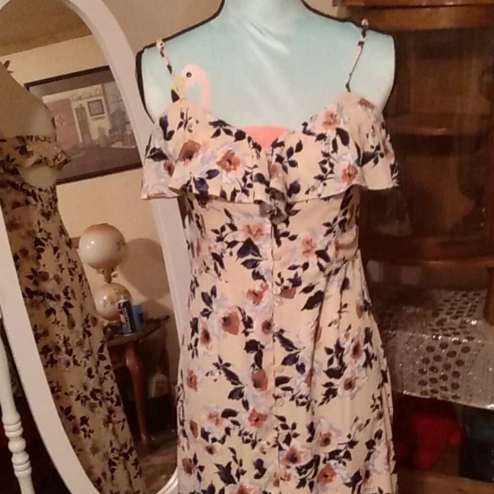 Beautiful cold shoulder maxi dress